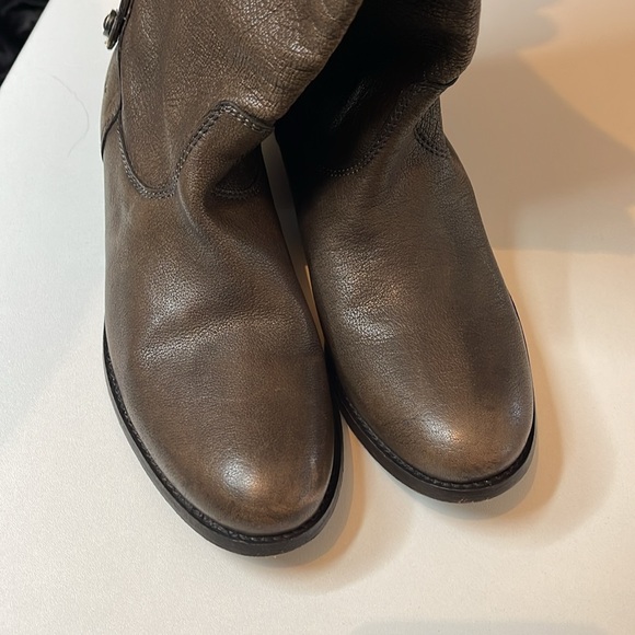 FRYE Melissa Button Back Zip Size 6 1/2 B Knee High Brown Leather Rider Boots - Picture 7 of 8